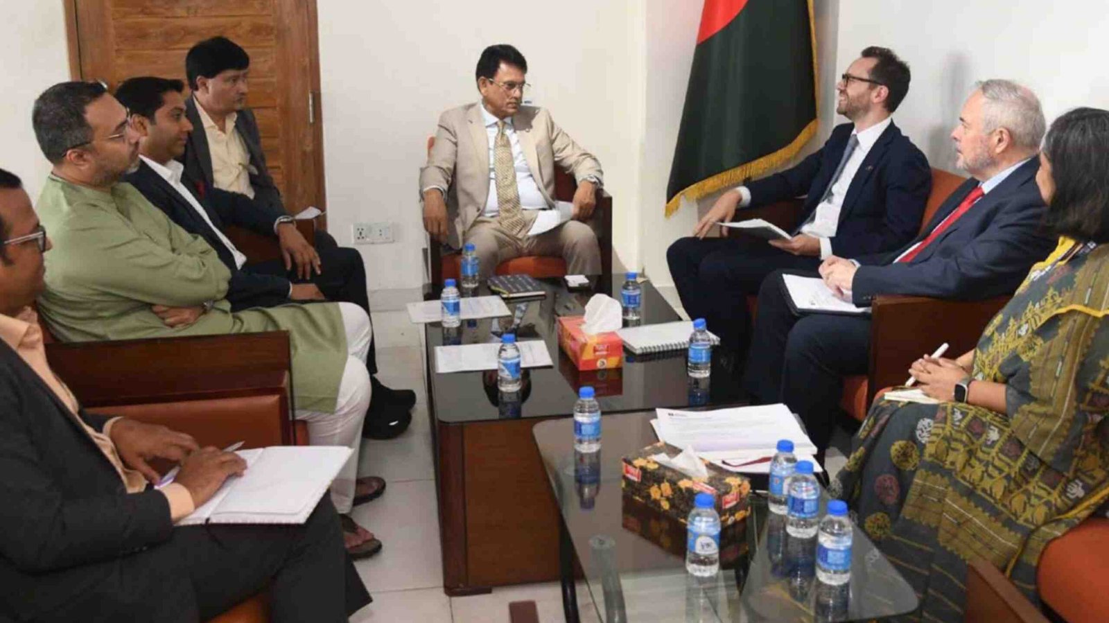 যুক্তরাজ্যে উচ্চশিক্ষার বৃত্তি বাড়ানোর আহ্বান শিক্ষামন্ত্রীর