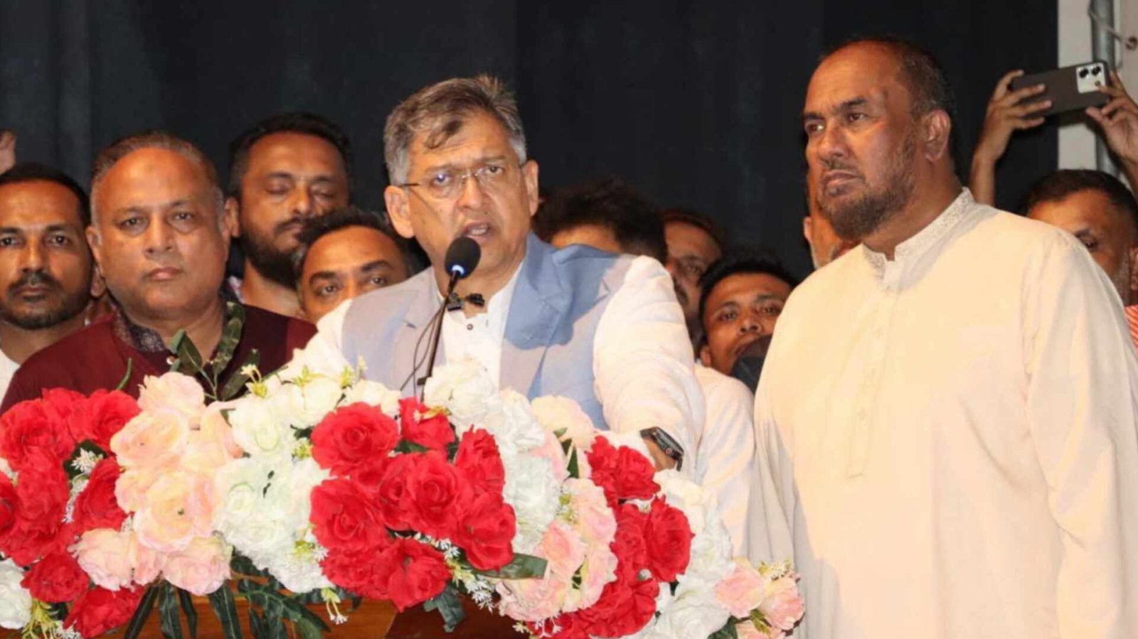 গণতন্ত্র প্রতিষ্ঠা ও জনকল্যাণে অঙ্গীকারবদ্ধ নতুন বাংলাদেশ গড়ার আহ্বান সালাহউদ্দিন আহমদের