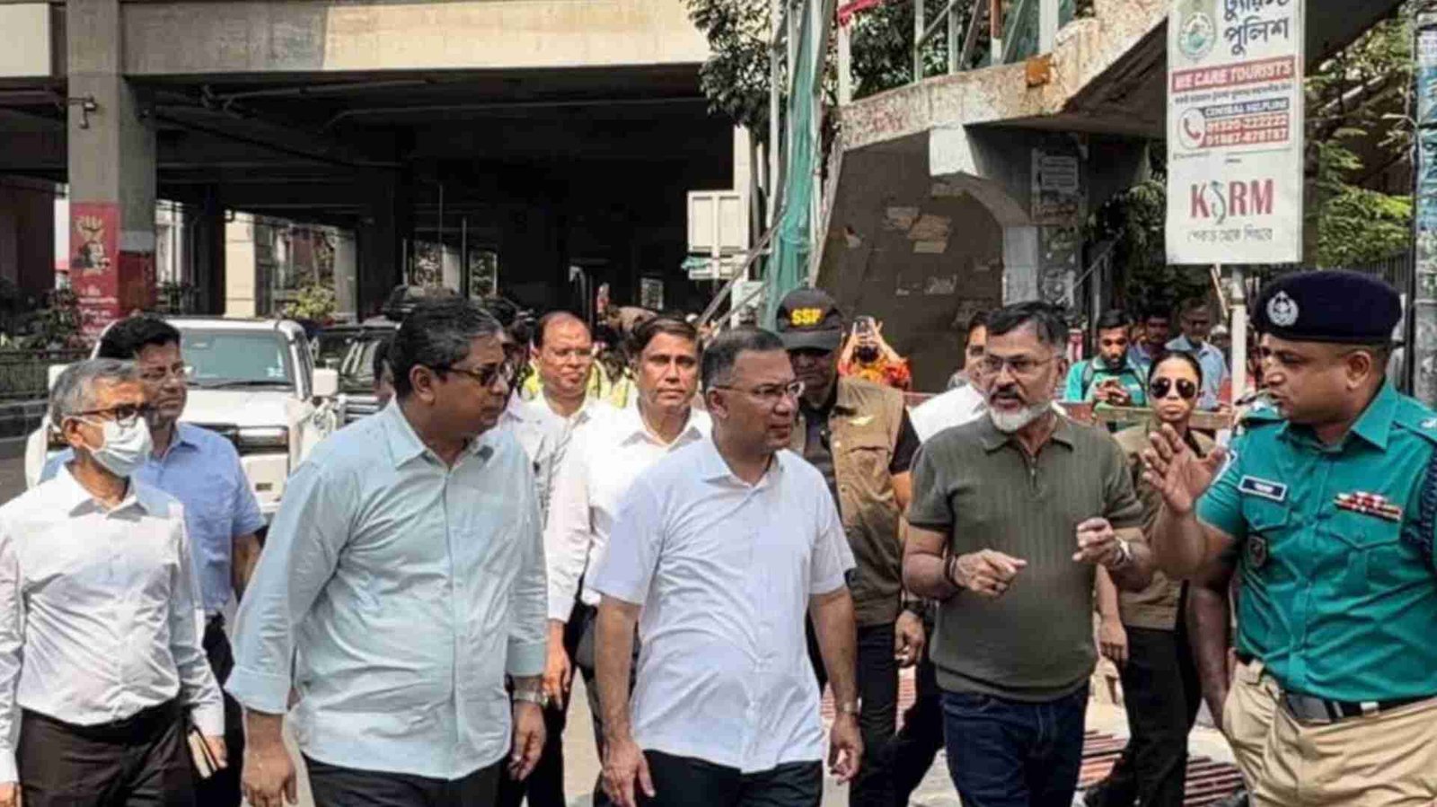 মিরপুর-১০-এ দখলমুক্ত ফুটপাত পরিদর্শন করলেন প্রধানমন্ত্রী