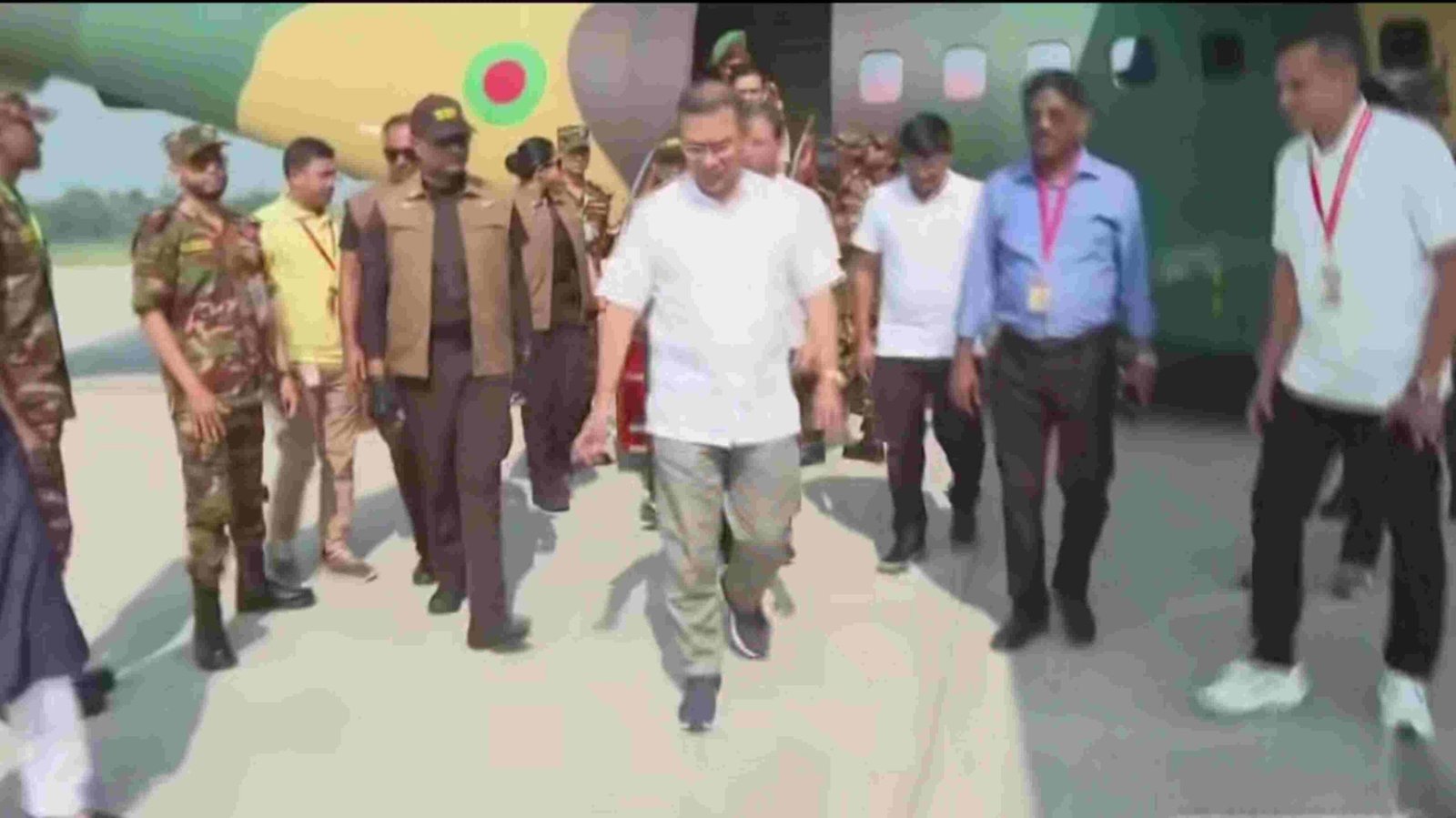 মহানবমীতে পূজামণ্ডপ পরিদর্শনে রংপুরে প্রধানমন্ত্রী তারেক রহমান